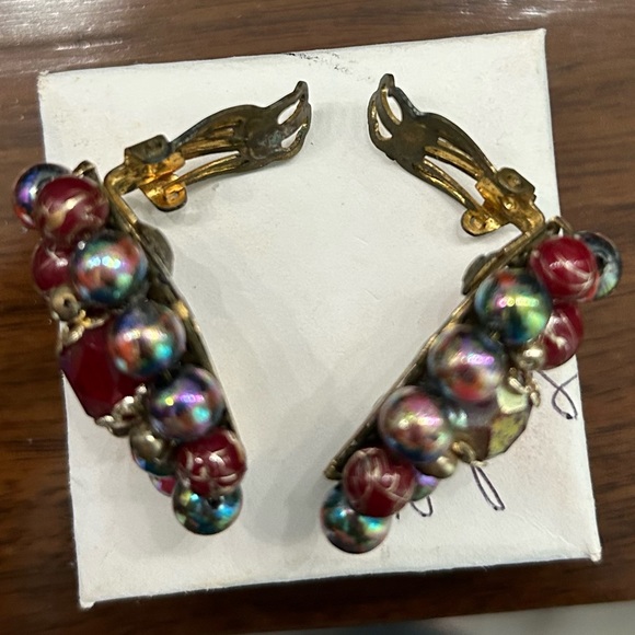 Vintage Red Climber Earrings Cluster Style Faux Pearl Crystal Clip On Earrings - Picture 3 of 4